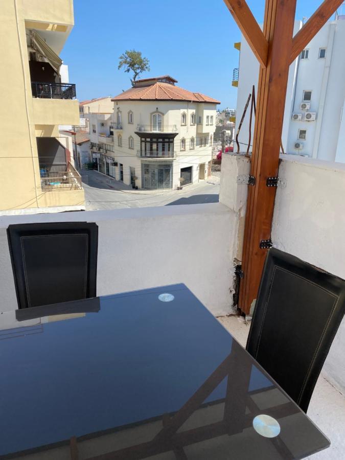 Hostel Past Or Trail Larnaka Exterior foto